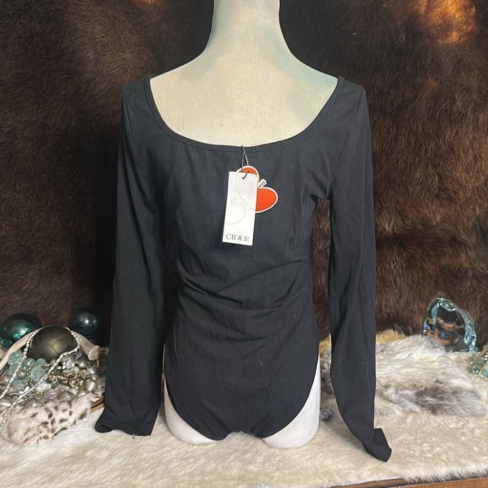 Cider bodysuit L (5175) NWT - Picture 2 of 3